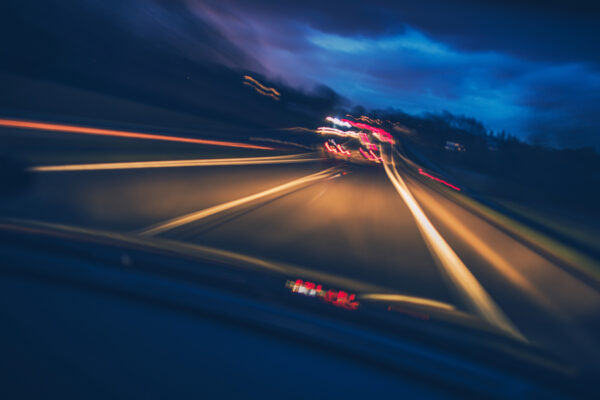 conducir de noche una furgoneta