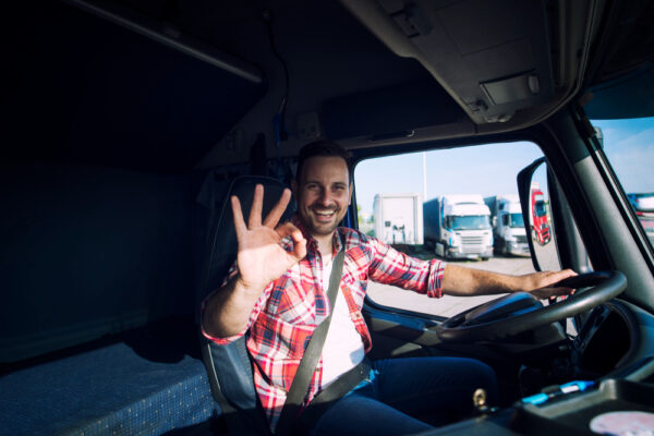 postura-correcta-para-conducir-furgonetas-y-camiones